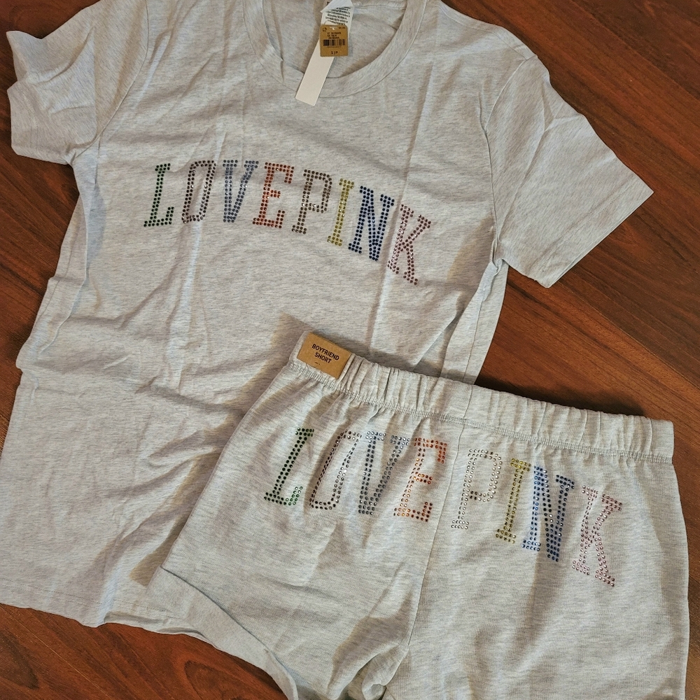 VS PINK NWT diamond set